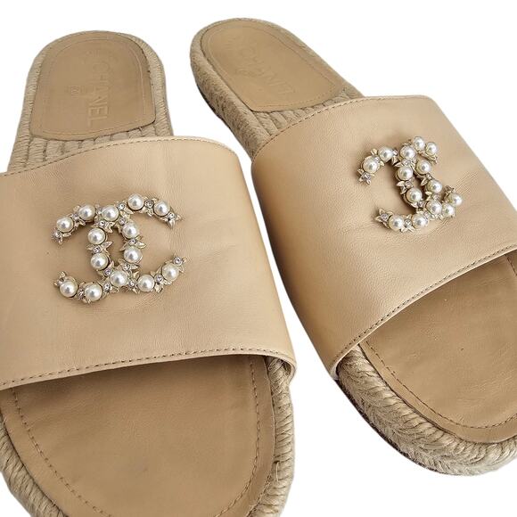 Chanel CC Pearl Espadrille Slide Flat Sandal Size 39 US 8 8.5 Beige Tan Slip On - Picture 3 of 9